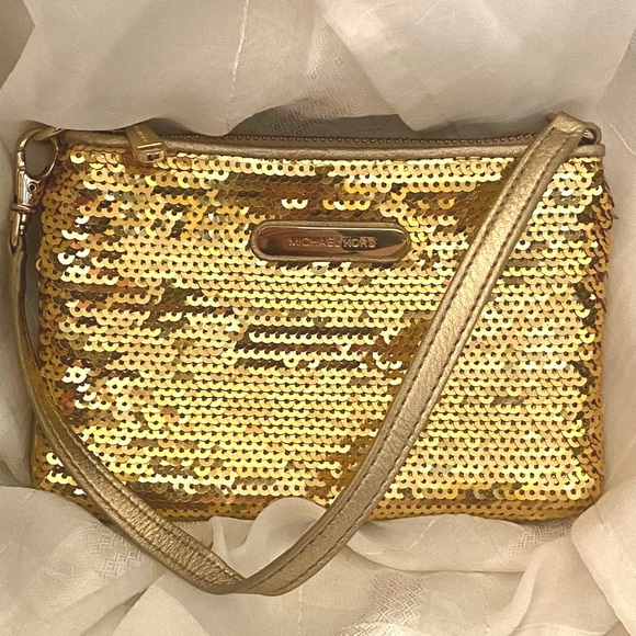 Michael Kors Gold Sequin and Leather Wristlet - Picture 4 of 8